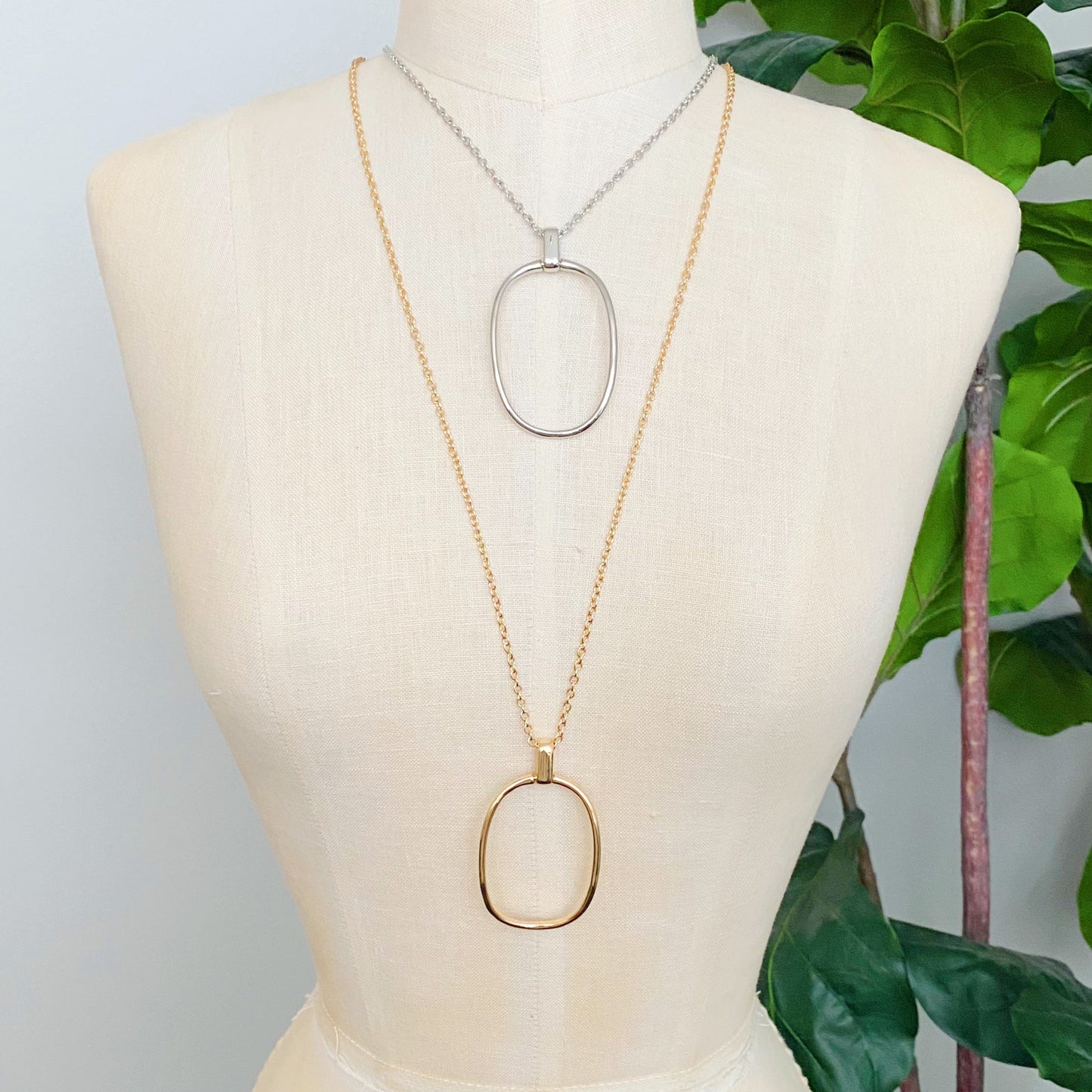 Sleek Oval Pendant Long Necklace